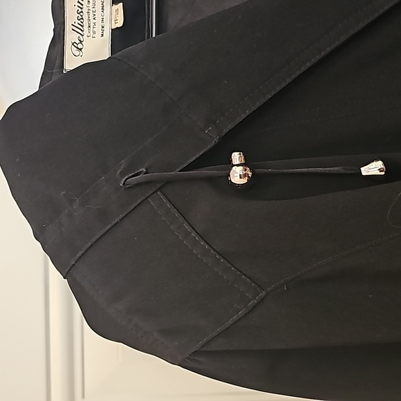 Jacket, fall, coat, black, luxury, hood, rain, pockets, casual, vacation, travel - Picture 3 of 10